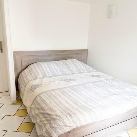 Clichy-sous-Bois Charmant 2 Pieces Moderne מראה חיצוני תמונה