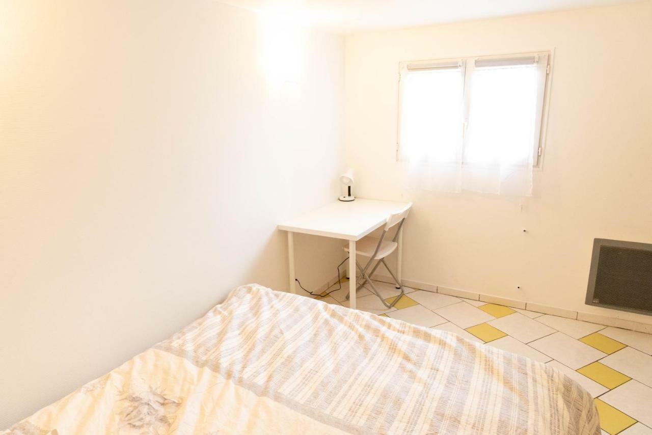 Clichy-sous-Bois Charmant 2 Pieces Moderne מראה חיצוני תמונה